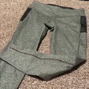 Rabbit supersoft running leggings in heathered green and dark gray (L) - EUC!